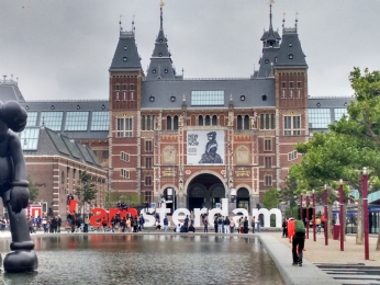 Amsterdam stijgt op lijstje duurste steden voor expats 